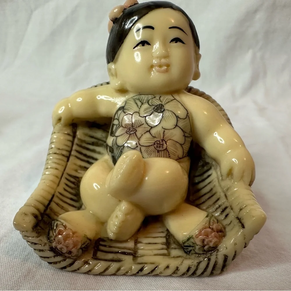 Pair of Vintage Japanese Resin Netsuke - Picture 12 of 12